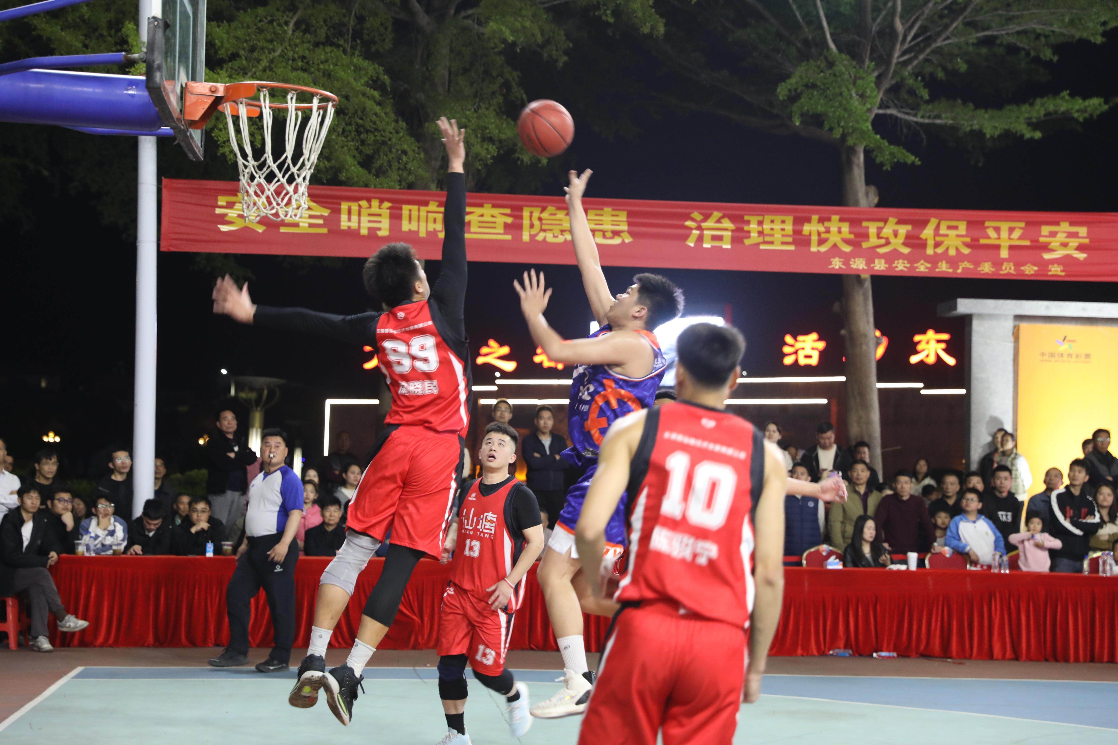 C9观众热烈欢呼！，Rookie迎来三赛季出色发挥观众掌声雷动(rookie夏季赛冠军)