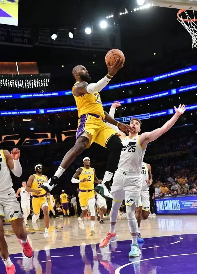 里程碑夜!洛杉矶湖人复出首秀,欧篮联赛前刷纪录,话题不断,赛季目标并未改变的简单介绍 里程碑夜!洛杉矶湖人复出首秀,欧篮联赛前刷纪录,话题不断,赛季目标并未改变的简单介绍