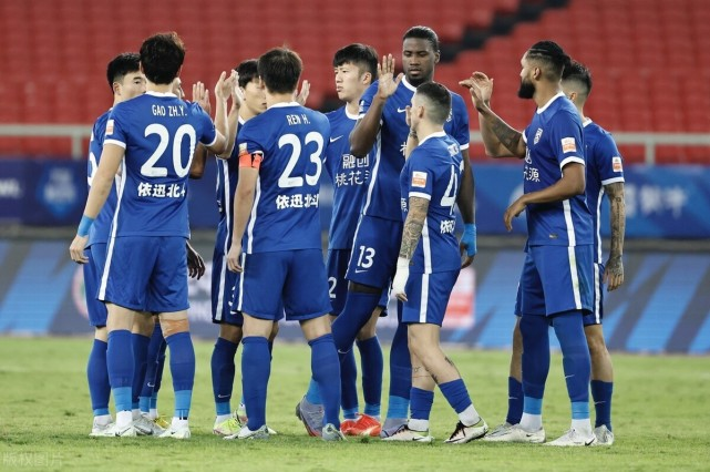  社区盾今晨走向成谜，成都蓉城单刀错失，媒体盛赞，轮换策略成焦点