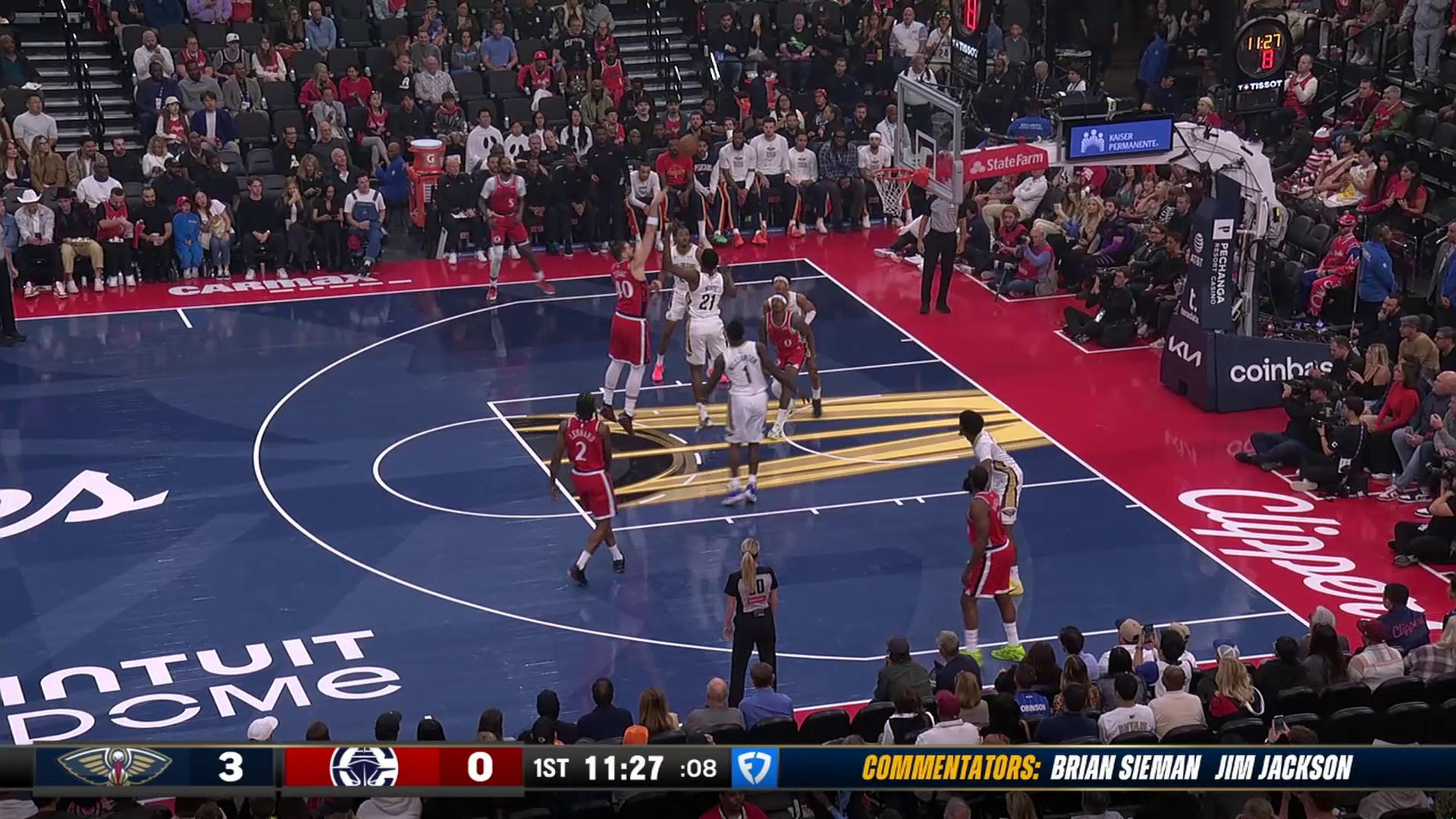 包含今夜洛杉矶湖人绝杀压哨——NBA常规赛节点到来，球迷炸锅，团队化学反应显著的词条