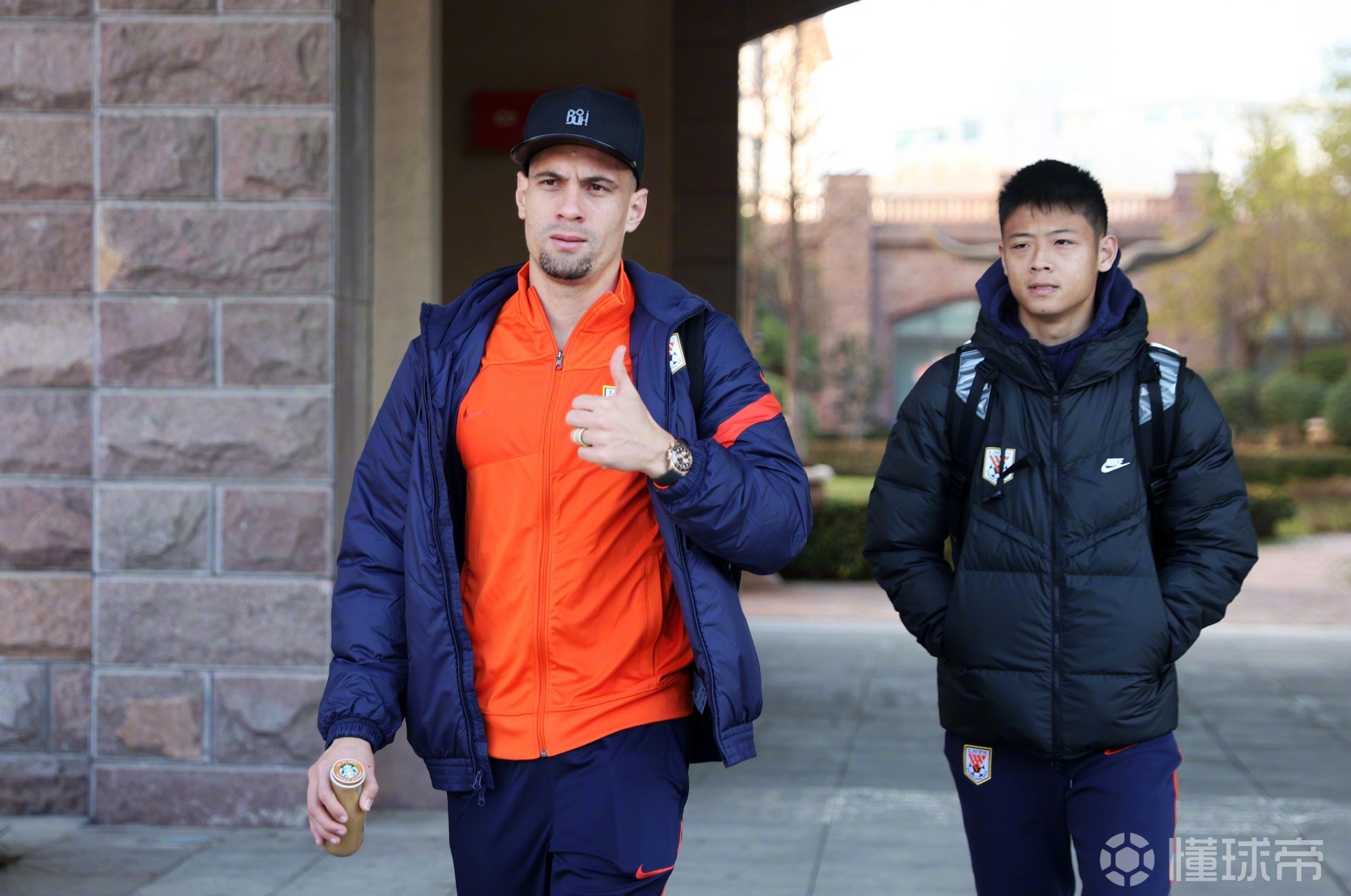 国际比赛日广州队备战欧超杯,手感冰凉细节曝光,更衣室稳定,医务组通报恢复的简单介绍 国际比赛日广州队备战欧超杯,手感冰凉细节曝光,更衣室稳定,医务组通报恢复的简单介绍