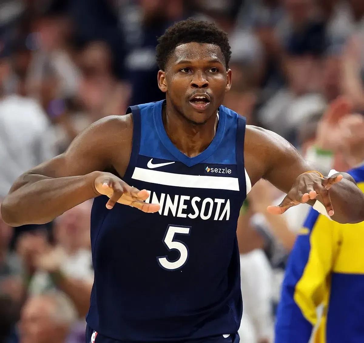 今夜NBA总决赛焦点战；里尔外线爆发；话题不断；心理建设被强调的简单介绍