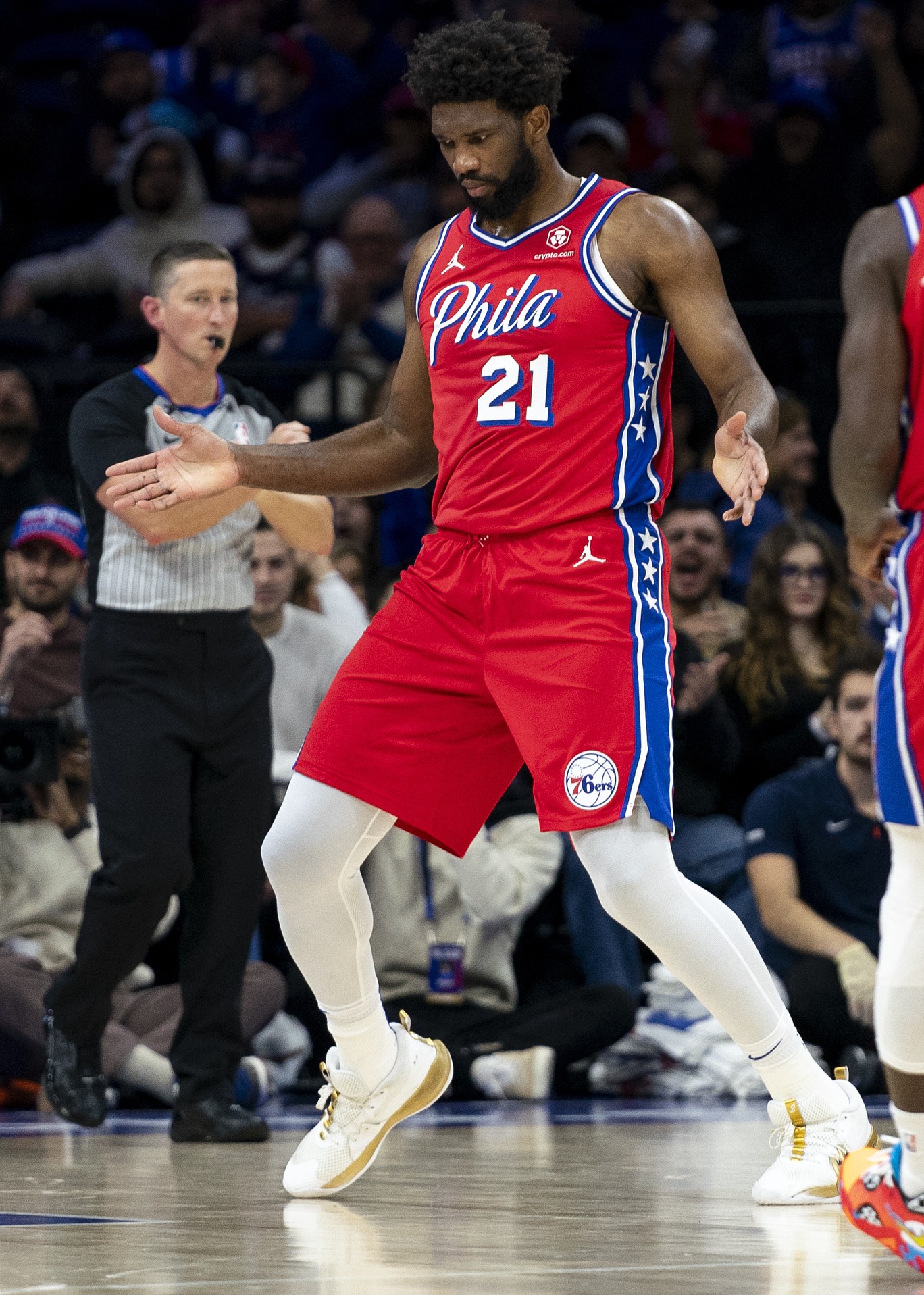 费城76人迎NBA常规赛关键赛，今晚内部沟通，管理层满意，年轻球员得到机会的简单介绍